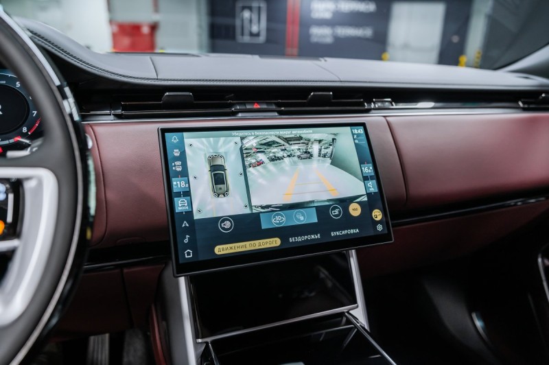 Land Rover Range Rover V — 2026