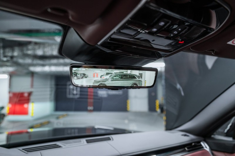 Land Rover Range Rover V — 2026