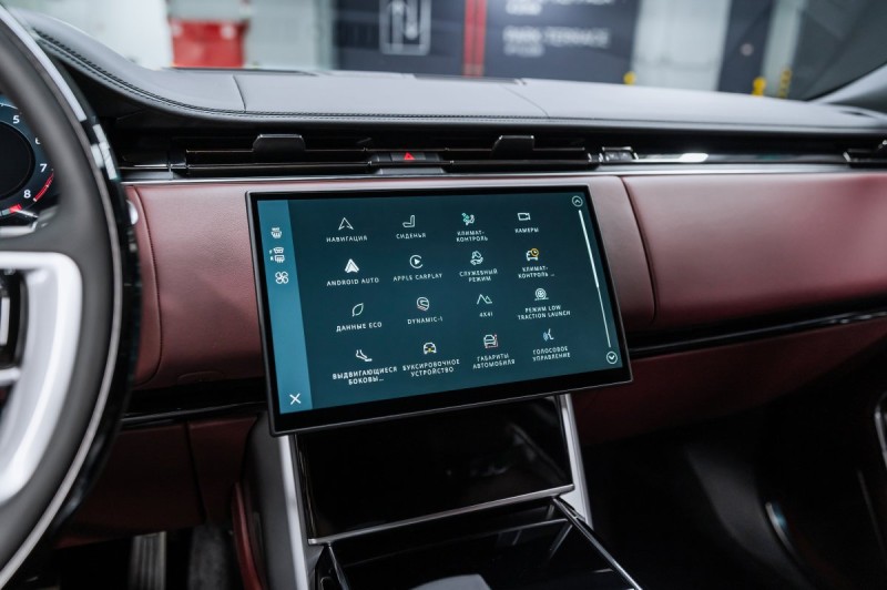 Land Rover Range Rover V — 2026