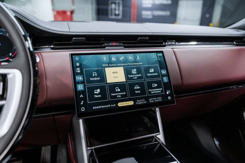 Land Rover Range Rover V — 2026