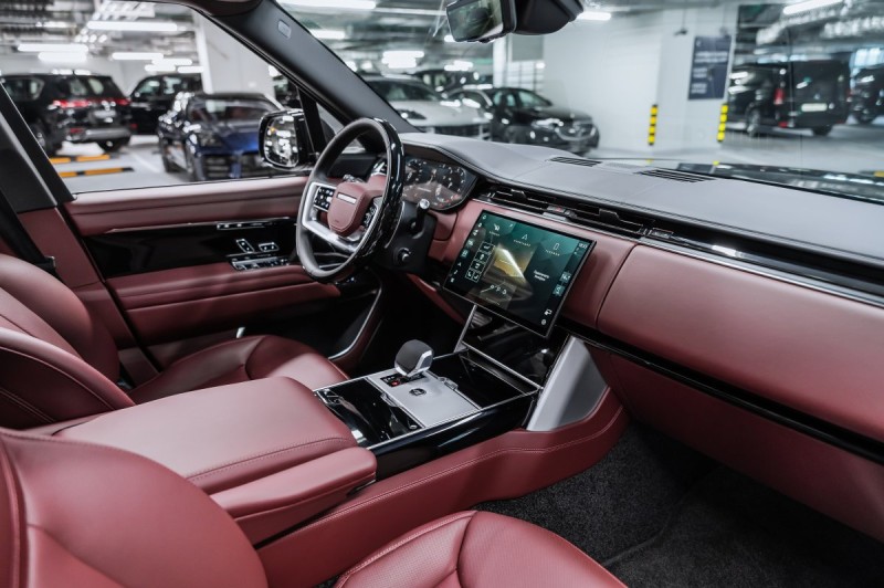 Land Rover Range Rover V — 2026