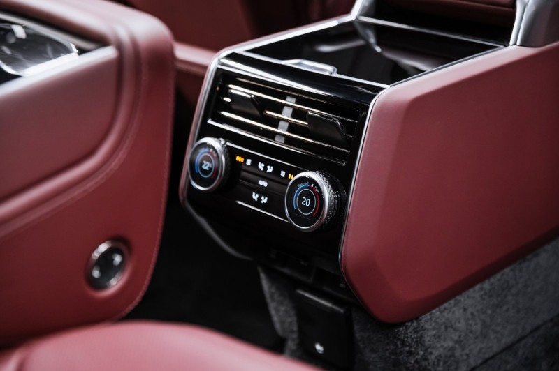 Land Rover Range Rover V — 2026