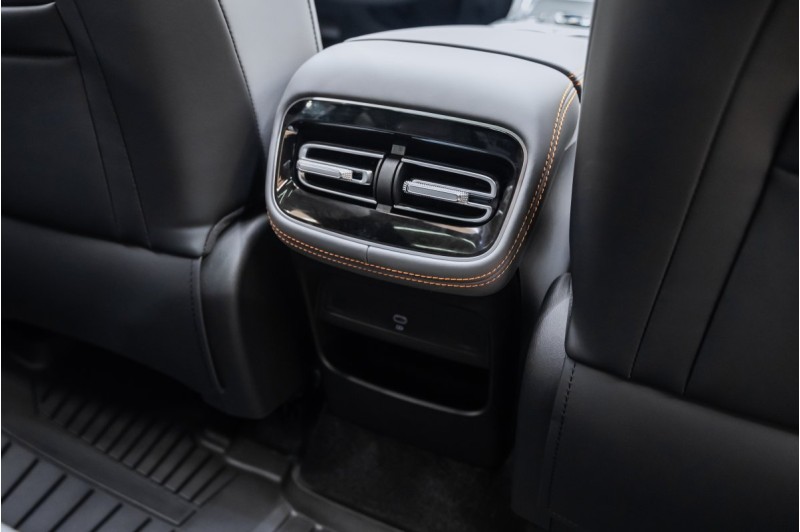 Geely M7 I — 2026