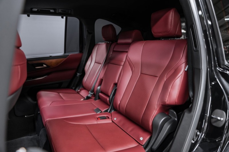 Lexus LX J300 — 2024