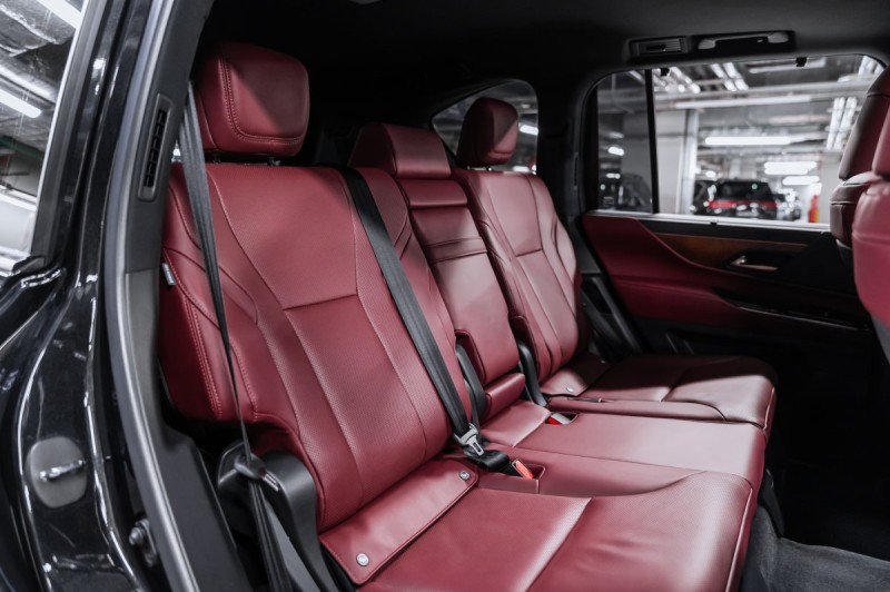 Lexus LX J300 — 2024
