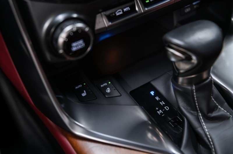 Lexus LX J300 — 2024