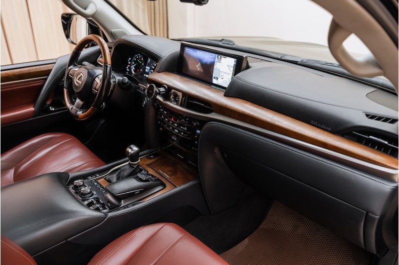 Lexus LX J200 рестайлинг 2 — 2020