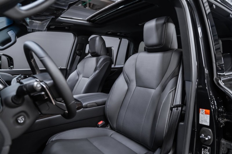 Lexus LX J300 — 2026