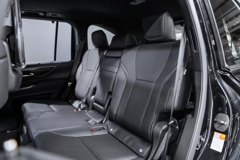 Lexus LX J300 — 2026