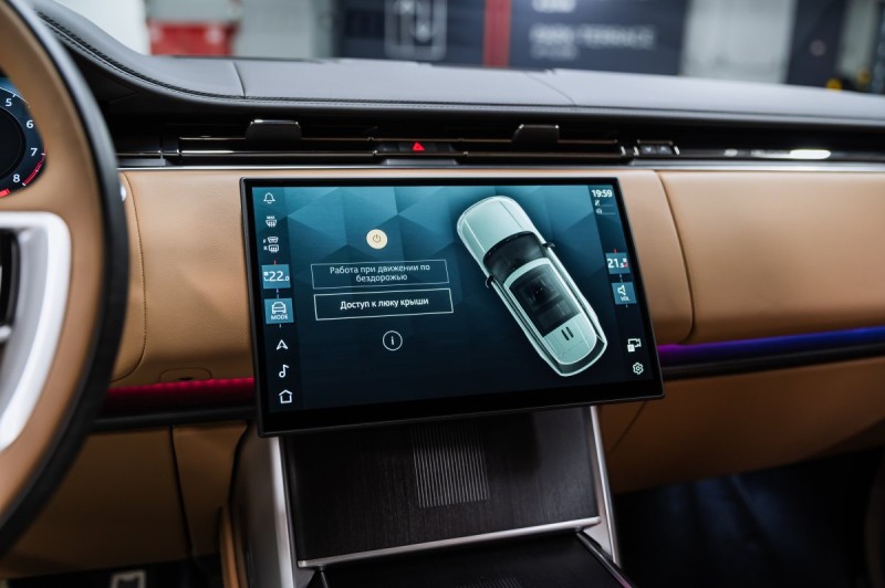 Land Rover Range Rover V — 2026