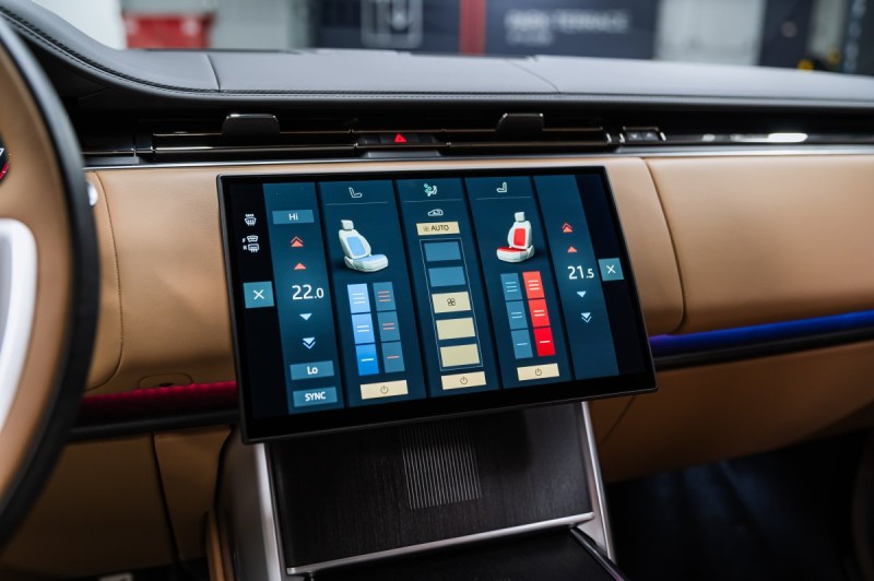 Land Rover Range Rover V — 2026