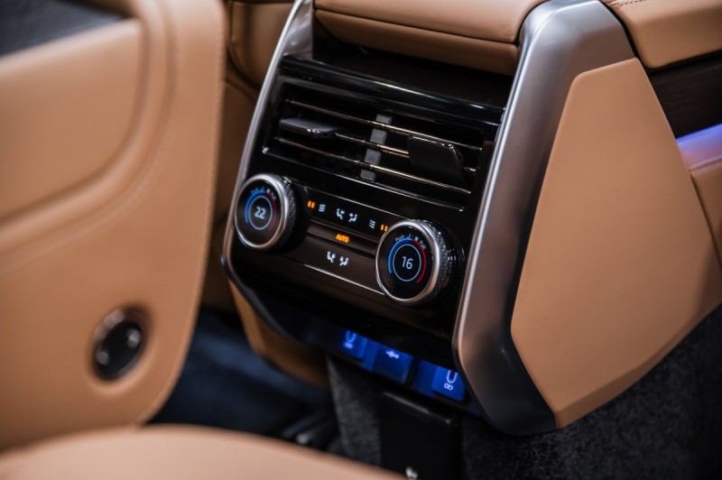 Land Rover Range Rover V — 2026