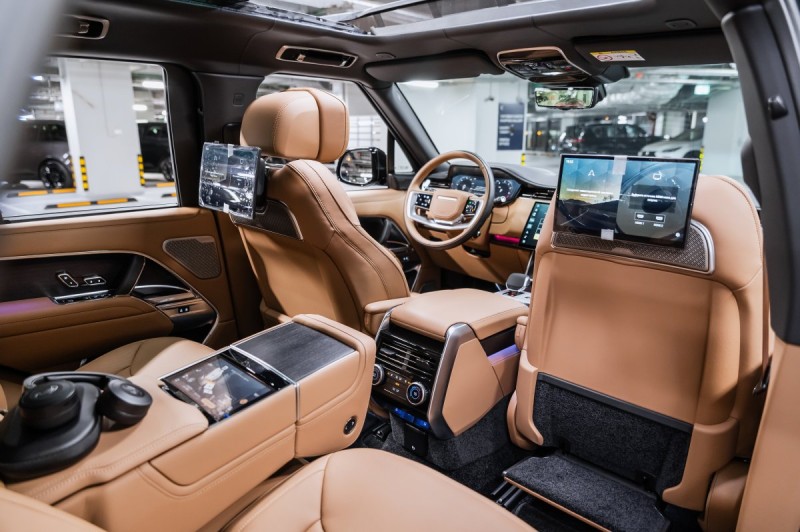 Land Rover Range Rover V — 2026