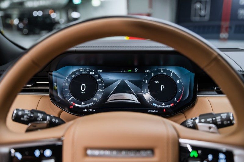 Land Rover Range Rover V — 2026