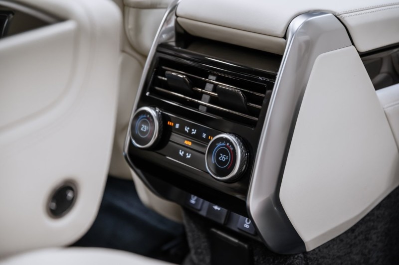 Land Rover Range Rover V — 2026