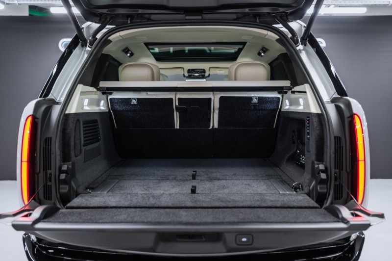 Land Rover Range Rover V — 2026