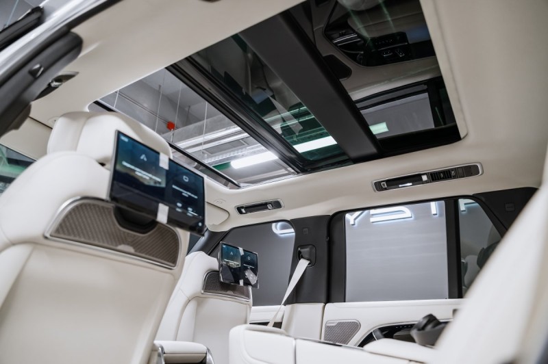 Land Rover Range Rover V — 2026