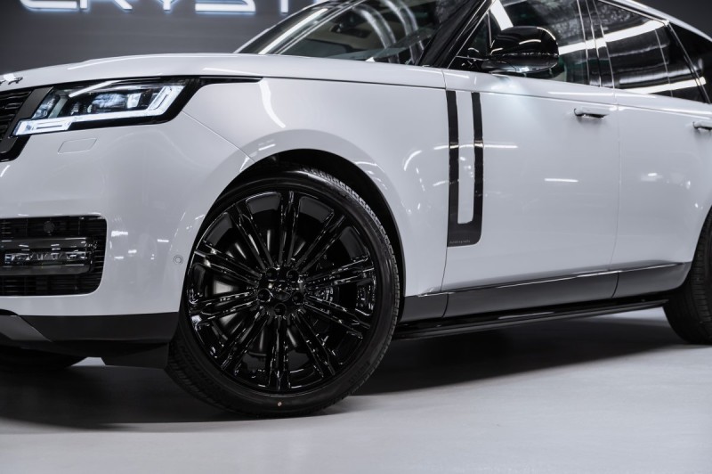 Land Rover Range Rover V — 2026