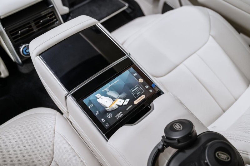 Land Rover Range Rover V — 2026