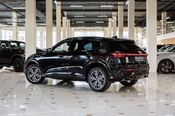 2026 Audi Q5 Exclusive