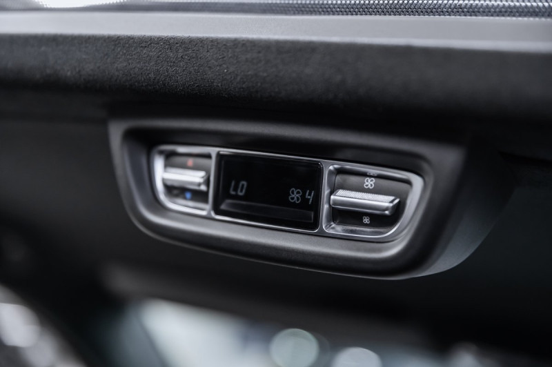 Mercedes-Benz V-Класс W447 рестайлинг 2 — 2024