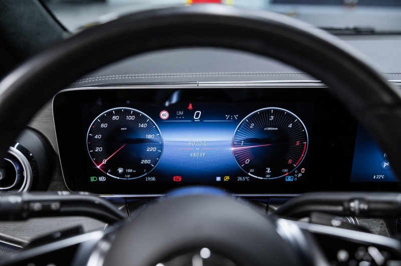 Mercedes-Benz V-Класс W447 рестайлинг 2 — 2024