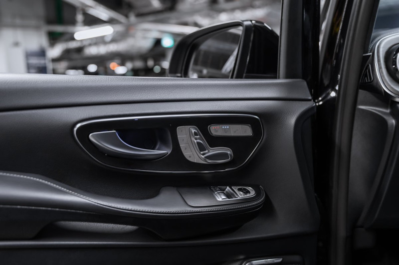 Mercedes-Benz V-Класс W447 рестайлинг 2 — 2024