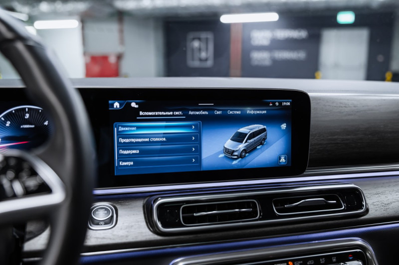 Mercedes-Benz V-Класс W447 рестайлинг 2 — 2024
