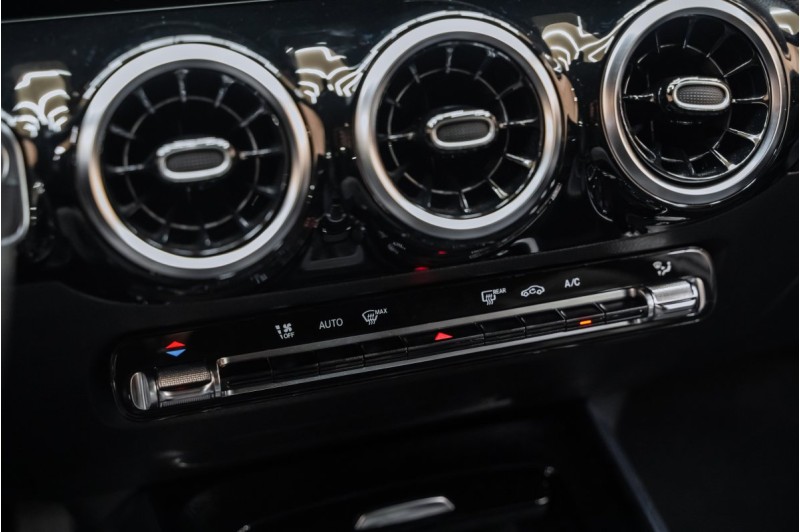 Mercedes-Benz GLA H247 — 2021