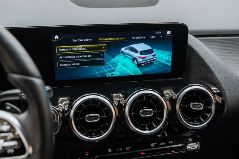 Mercedes-Benz GLA H247 — 2021