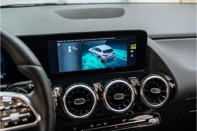 Mercedes-Benz GLA H247 — 2021