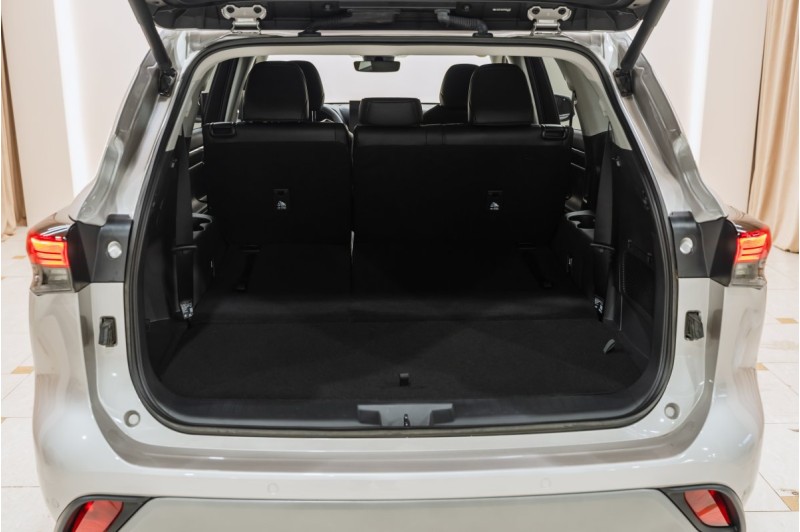 Toyota Highlander IV (XU70) — 2026