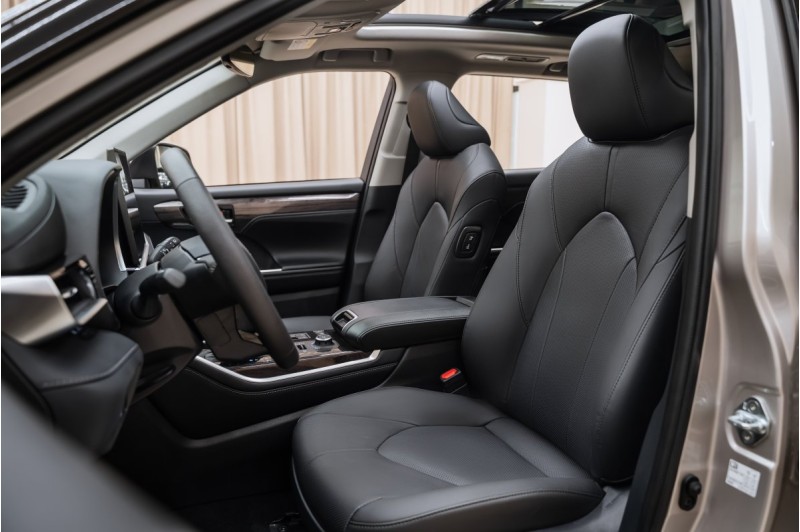 Toyota Highlander IV (XU70) — 2026
