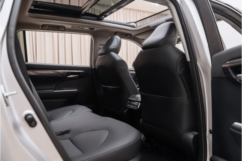 Toyota Highlander IV (XU70) — 2026