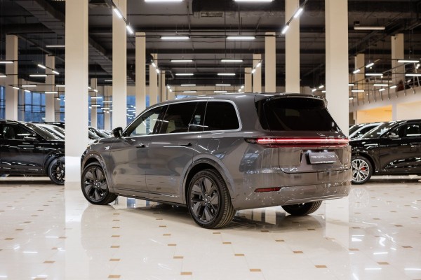 2025 Li Auto (Lixiang) L9 Ultra (2025)