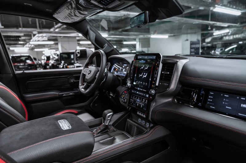 2025 RAM 1500 RHO