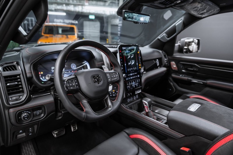 2025 RAM 1500 RHO