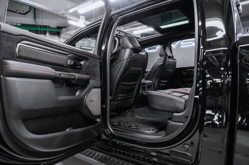 2025 RAM 1500 RHO