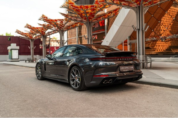 Porsche Panamera III Panamera 4 E-Hybrid - 2025