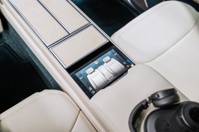 Land Rover Range Rover SV - 2026