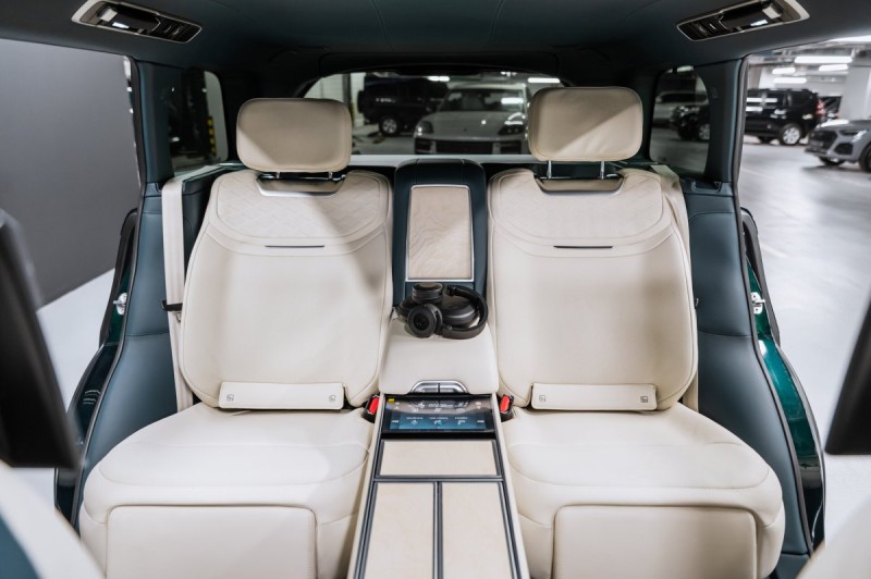 Land Rover Range Rover SV - 2026