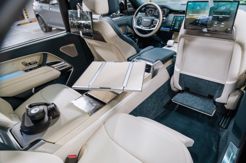Land Rover Range Rover SV - 2026