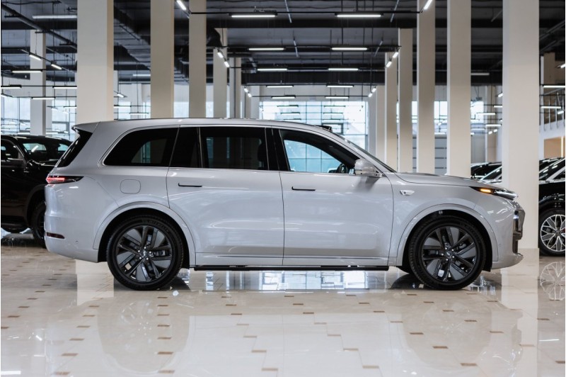 2025 Li Auto (Lixiang) L9 Ultra (2025)