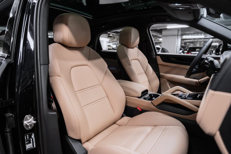 2025 Porsche Cayenne Coupé
