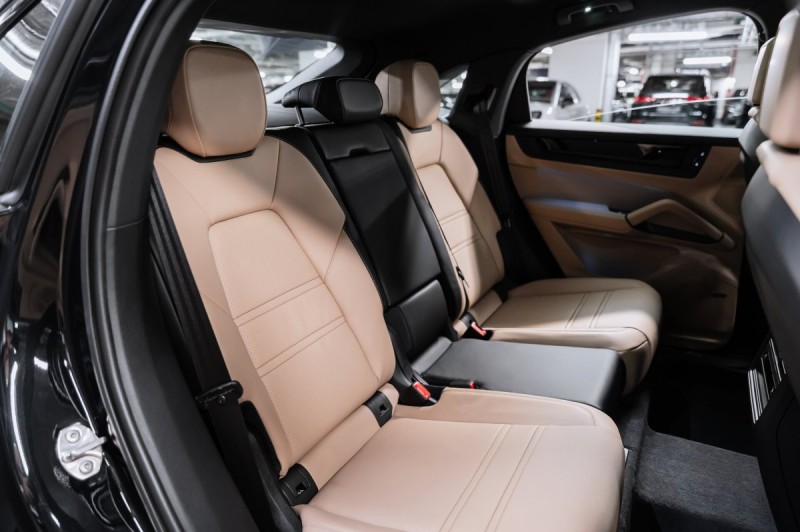 2025 Porsche Cayenne Coupé