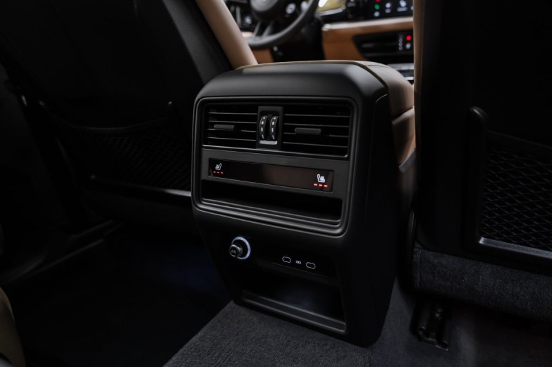 2025 Porsche Cayenne Coupé