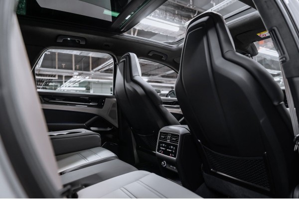 Porsche Cayenne III Рестайлинг Базовая - 2026