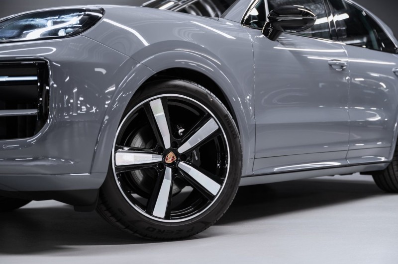 Porsche Cayenne Базовая - 2026
