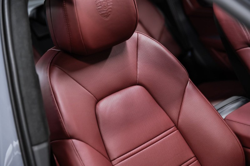 Porsche Cayenne Базовая - 2026