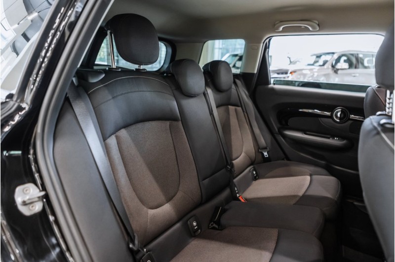 2018 MINI Clubman Cooper